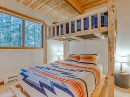 River Lily Retreat - Image 2